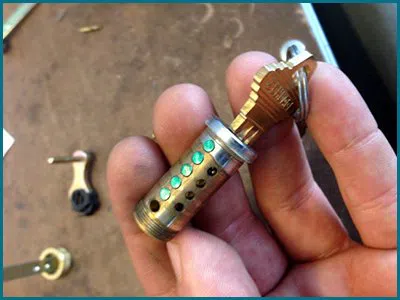 West Hartford Locksmith West Hartford, CT 860-544-9031 West Hartford Locksmith West Hartford, CT 860-544-9031 - 65-9